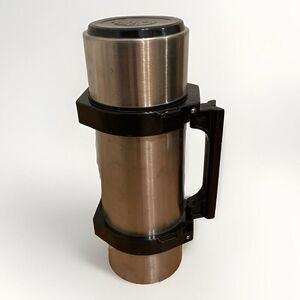 Igloo Thermos, Hot And Cold Drinks, 4 Pieces, Collapsible Handle For Storage 1 L